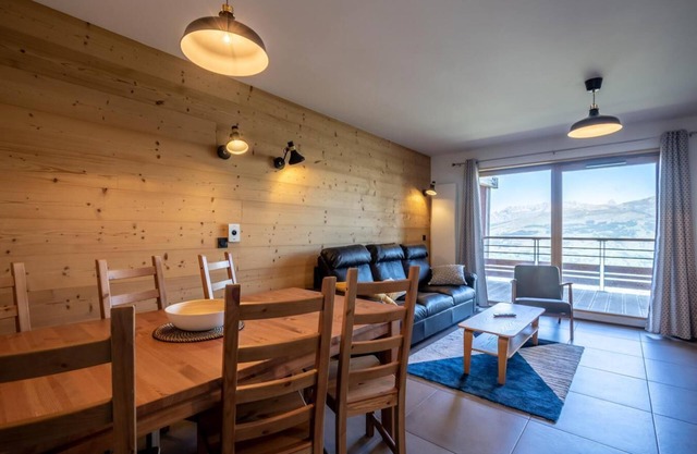 Floor -1, view valley, fitness, sauna, hammam, terrace, parking, ski locker, 72m², Les Arcs