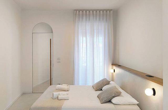 Floor 7 | Bright penthouse with terrace