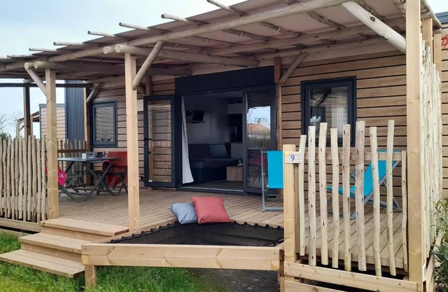 Flower Camping Le Pré des Sables * - Mobile home Premium 2 bedrooms 32m2 - 2 bathrooms + TV 4 persons