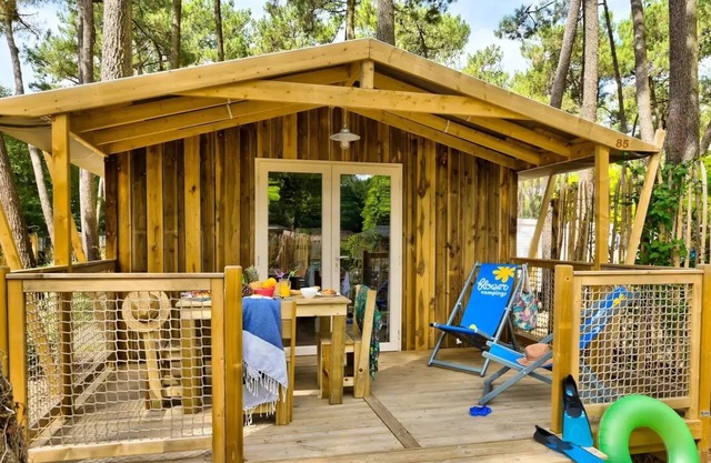 Flower Camping Les Biches * - Sweetflower 2hz PREMIUM - 40m2 - covered terrace - TV - plancha - spa - free WIFI 4 people