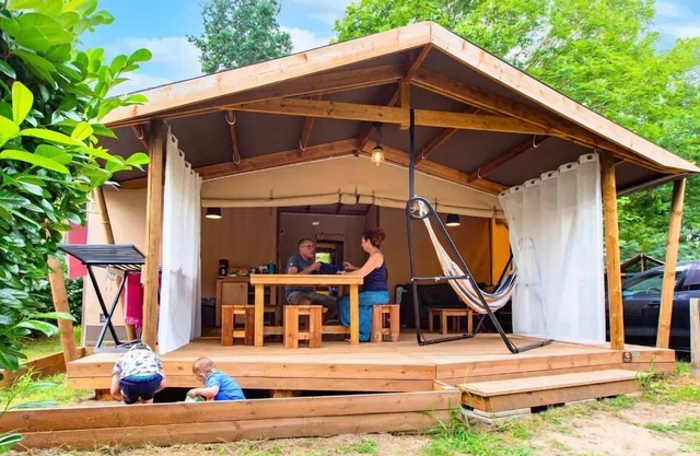 Flower Camping L'Ile d'Offard * - Ecolodge Cotton Toilée Confort 35m² (2 bedrooms) including 11m² covered terrace + TV for 5 people