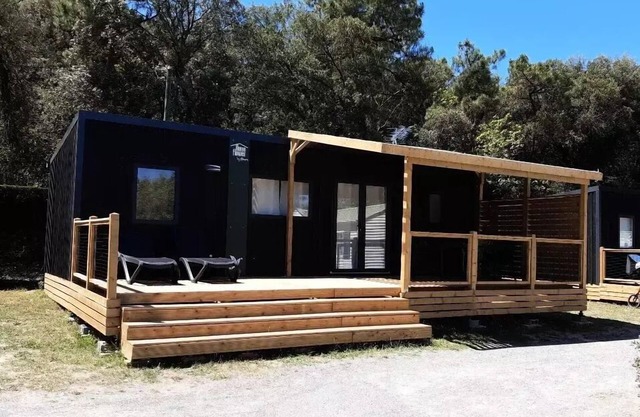 Flower Camping La Rivière * - NEW/Mobile home 35m² Premium (3 bedrooms) + Terrace + LV + TV + Air conditioning 7 people