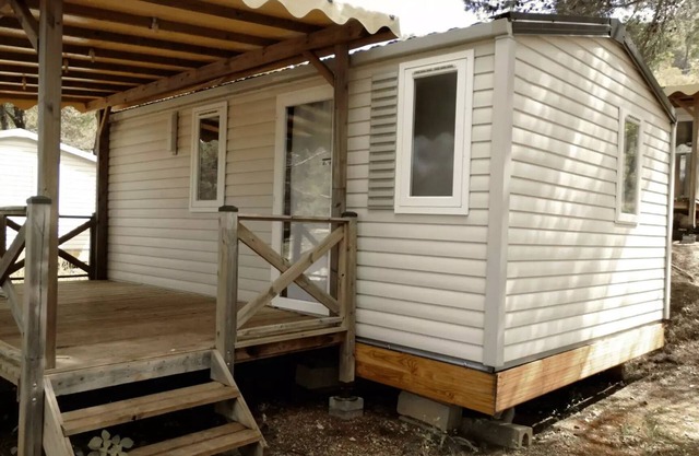 Flower Camping Les Cadenières * - Mobil home Comfort without air conditioning 23m2 2Ch. 4/5P 5 persons