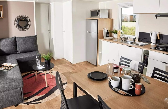 Flower Camping Les Ondines * - Homeflower Premium 35m2 - 3 bedrooms + semi-covered terrace + TV + sheets + towels + CLIM 7 people