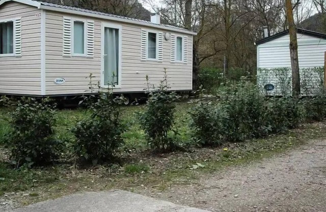 Flower Camping Saint Lambert * - Mobile home Standard 21m2 2 bedrooms - Terrace semi-covered + TV 5 persons