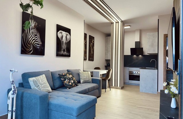 Flower Deluxe - Garden Apartment-6082B