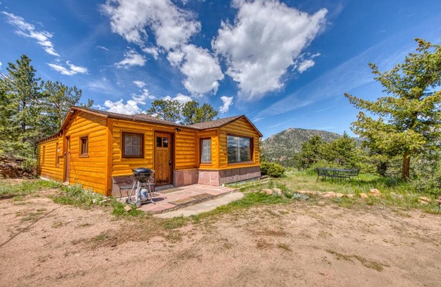Flower Lane Cabin