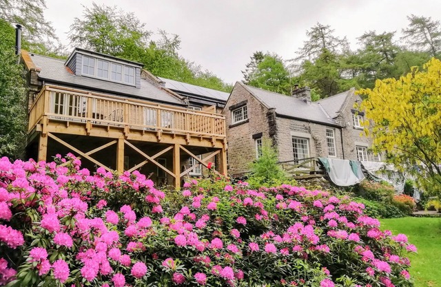 FOLLY LODGE, pet friendly, with open fire in Middleton-In-Teesdale