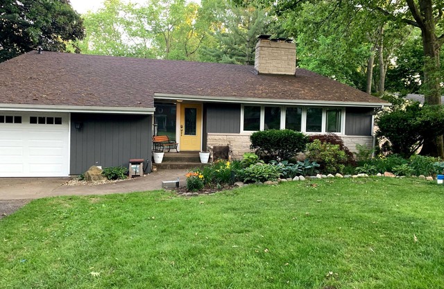 FOOTBALL WEEKEND GET-A-WAY - with outdoor space to die for.
