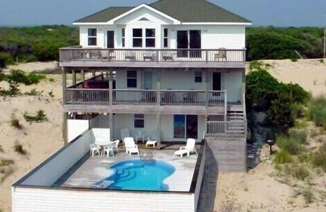 Footprints in the Sand* Pool, Hot tub *EXTRA livng rm & kitchen* Pets Private