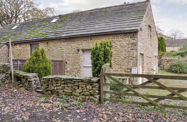 For a relaxing country holiday or romantic break, this cosy cottage is ideal.