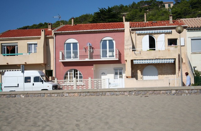 For Rent T2 - Leucate plage - 1er G - FRONT DE MER-