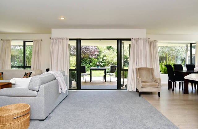 Forest Drive - Forest Drive: Spacious three bedroom house