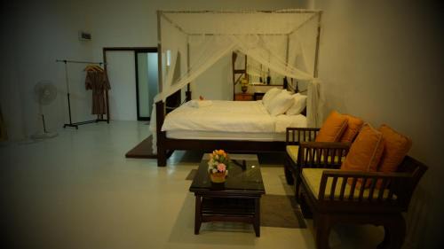 Forest falls Garden Maerim Chiangmai ตาดปลาแคมป์ออร์แกนิคฟาร์มสเตย์เชียงใหม่