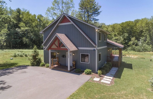Forest Hideaway Near Lake & Wisp Resort w/Hot Tub
