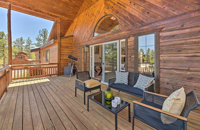 Forest Hideaway on 1 Acre w/ Panoramic Views!