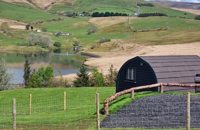 Forester's Retreat Glamping - Cambrian Mountains