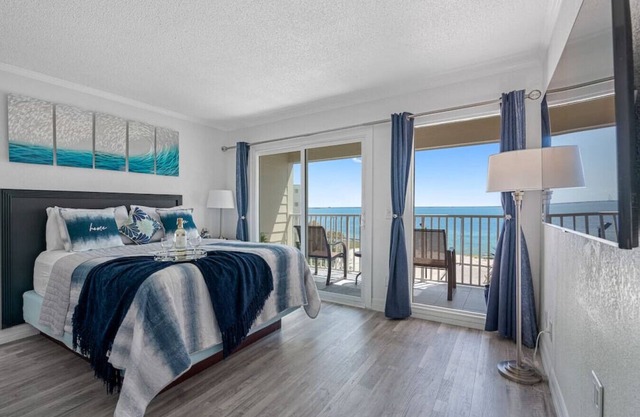 Forever Beach View, Sailport Resort Condos Tampa!