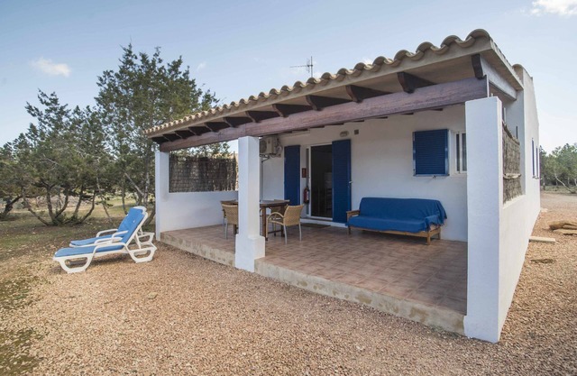 FORMENTERA CASA GORKA CALA SAONA.