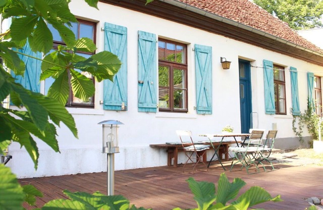Former farmhouse with artistic ambience, sauna and whirlpool