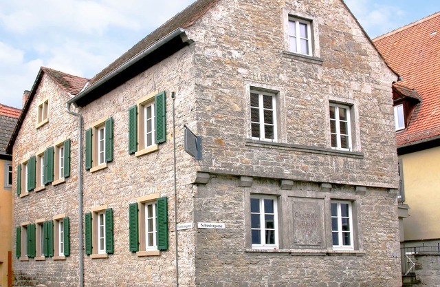 Former inn "Zur Höll" - guest room and 3 apartments in Marktbreit