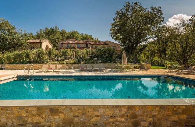 Forno 1BR Apartment In a Restored Farm, Pool & Spa, 1st floor, 140/190cm sofabed