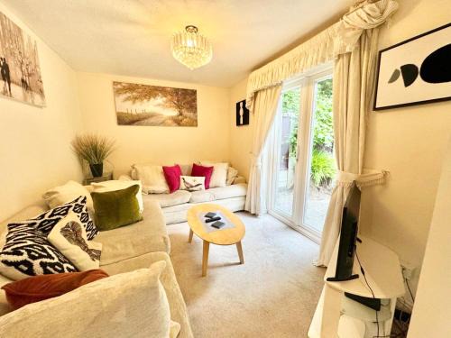 Forrester House 4 bedroom home only mins away from Canterbury city centre
