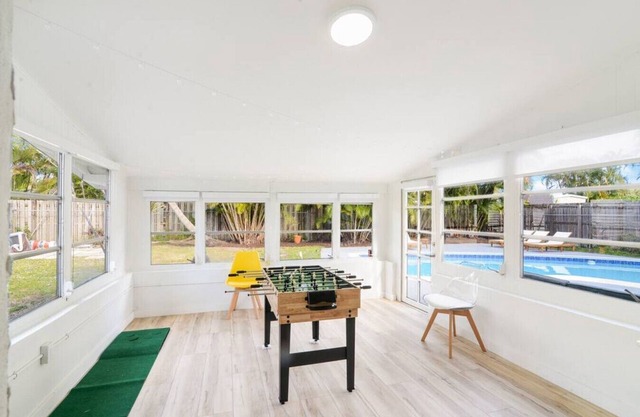 Fort Lauderdale Pool House Hidden Gem