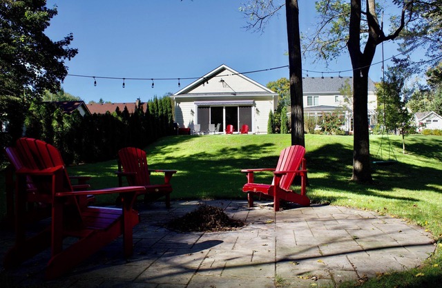 ForTwo guest house a place to relax, enjoy nature, beaches, trails, wineries.