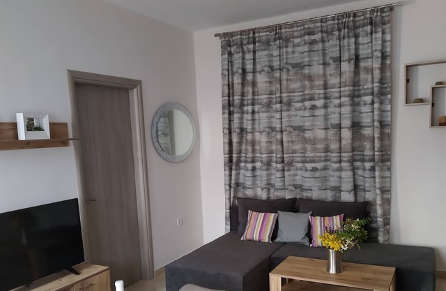 Fotaki's Home - Comfortable newbuilt 2 Bedroom Home, 20 meters from the sea