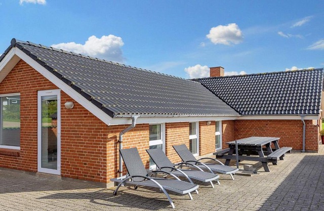 Four-Bedroom Holiday home in Vinderup 3