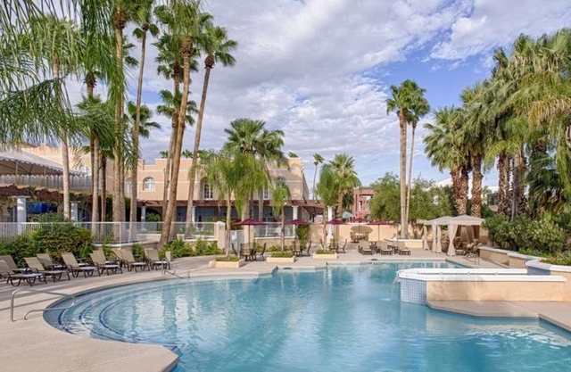 Four Convenient Family Units, Pool and Gym