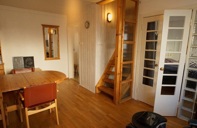 Four double beds down-town main street.