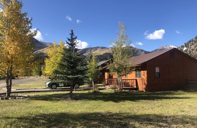 Four Seasons of Fun at this Cozy Cabin in Charming, Family-friendly Lake City