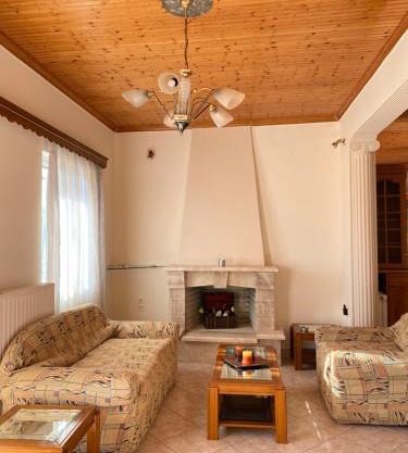 Fourlani's Apartments