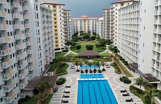 FourSphere Staycation @ Smdc Field Residences. Near NAIA Terminal Airport Manila