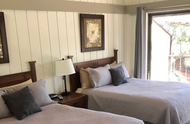 Fox Acres Double Queen Standard A