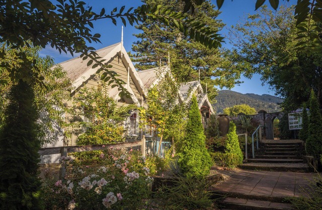 Foxglove Luxury accommodation stay. Tranquil retreat in Tilba Tilba