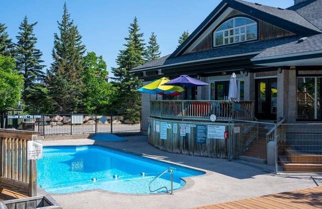 Foxwood Retreat - Shuttle to Blue, Pool & Hot Tub