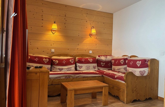 Cozy studio for 4/5 in Montchavin, near slopes with parking