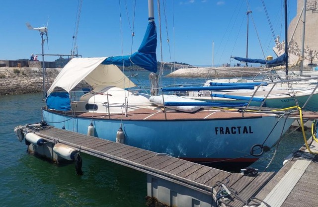 FRACTAL - Vintage Sailboat in Belém