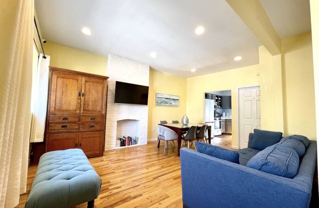 Fran's Lodge - Charming 3BRM Home near NYC
