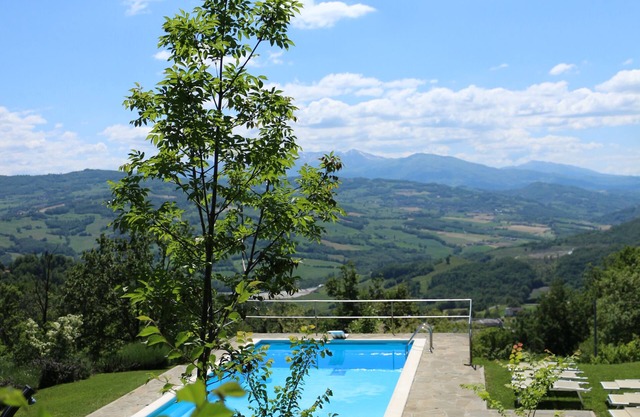 FRASCANERA ESTATE OASIS OF PEACE WITH GARDEN AND SWIMMING POOL FOR EXCLUSIVE PRIVATE USE
