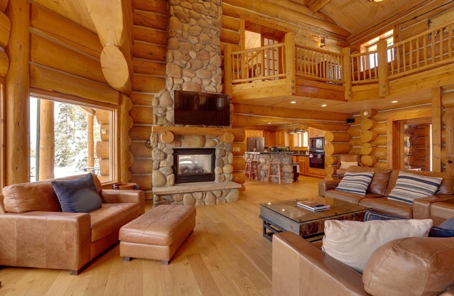 Fraser Chalet w/Hot Tub & Mountain Views