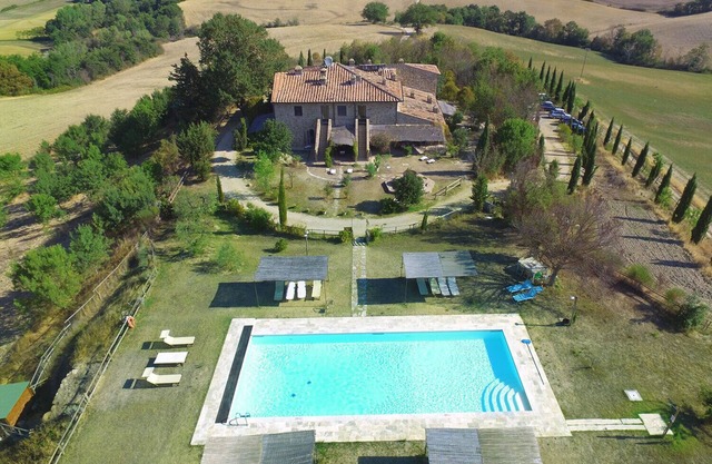 Frassino of Casale Refoli rural apartment 4-5 people