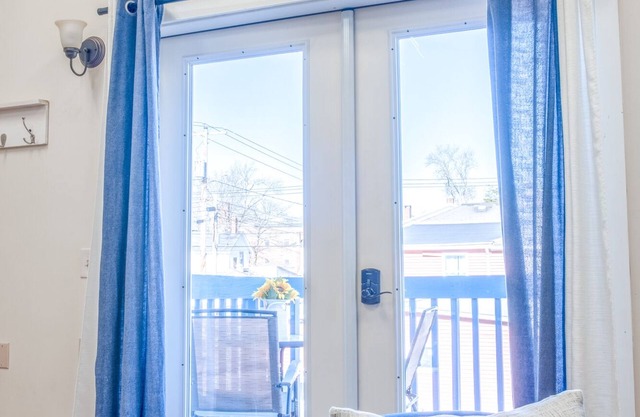 Free Breakfast Downtown Apartment E 1 Bedroom