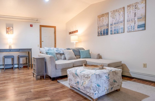Free Breakfast Downtown Apartment C 1 Bedroom