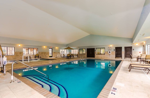 Free Breakfast. Indoor Pool & Hot Tub. Walk to University of North Dakota.