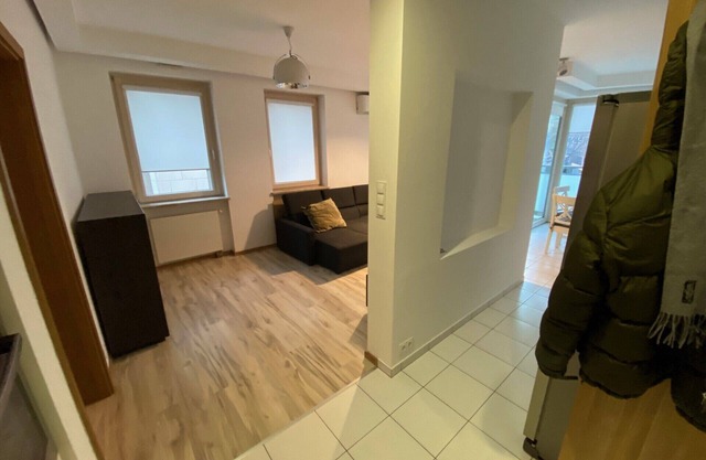Free Parking, 4 mins to the metro/train, 5 mins to city centre!
