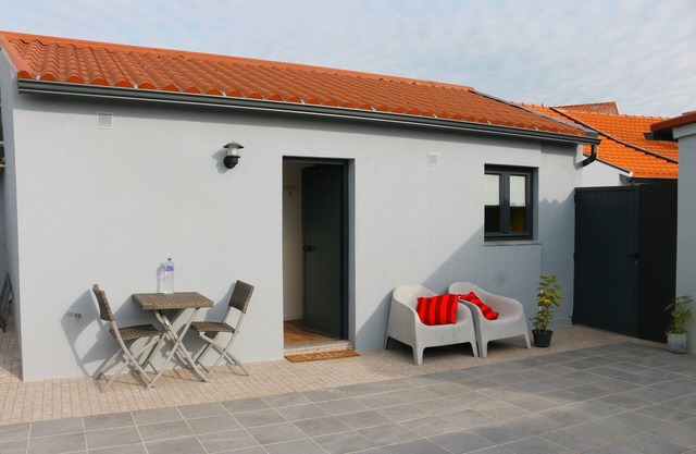 Free parking&9 min metro to downtown, with private terrace